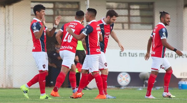 Cerro tiene equipo confirmado y una gran sorpresa en el once