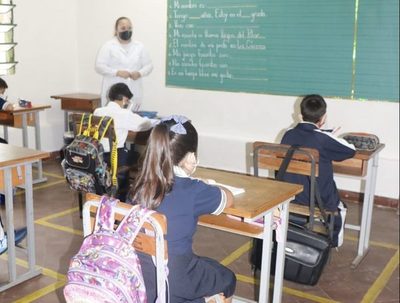 Educadora insta a clases de verano para niños · Radio Monumental 1080 AM