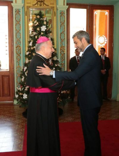 En plena pandemia, Abdo se reúne con Cuerpo Diplomático en la Nunciatura - Nacionales - ABC Color