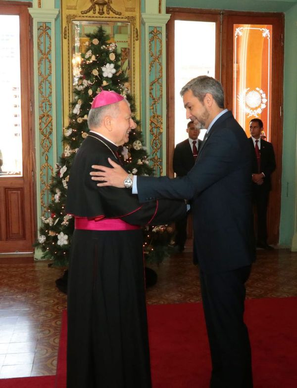 En plena pandemia, Abdo se reúne con Cuerpo Diplomático en la Nunciatura - Nacionales - ABC Color