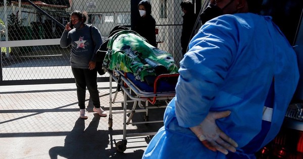 La Nación / La odisea por conseguir una cama de terapia y el recorrido por varios hospitales