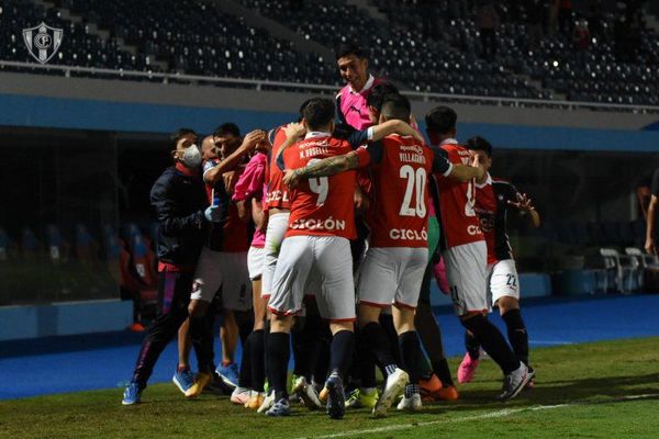 20:30 | Cerro Porteño y la obligación de clasificar