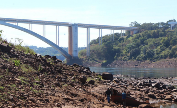 Diario HOY | El Paraná podría alcanzar nivel para la navegabilidad esta semana