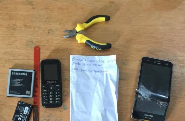 Diario HOY | Peligroso miembro del PCC ataca a a guardias de la cárcel de Coronel Oviedo