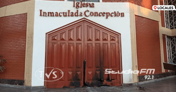 PERSONAS MALINTENCIONADAS PRENDEN FUEGO PUERTA DE PARROQUIA