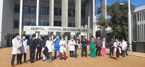 Médicos respaldan a colega amenazado - ABC en el Este - ABC Color