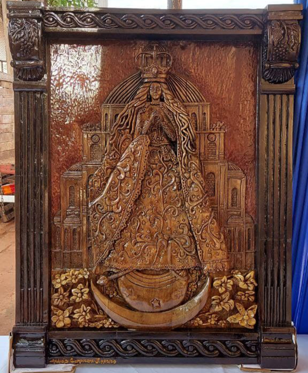 Tallado de la Virgen de Caacupé hecho por interno fue entregado a la Basílica
