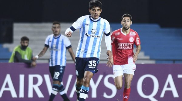 Racing golea con Melgarejo de asistidor y firma presencia en octavos