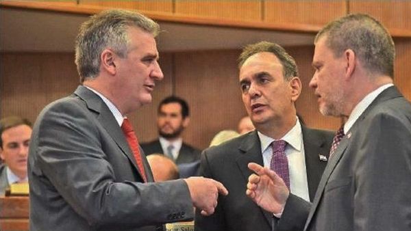 Ley de autoblindaje aún no fue remitida al Poder Ejecutivo