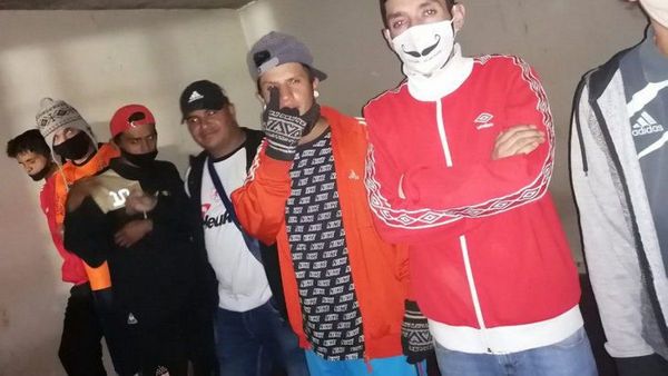 Hinchas colombianos, detenidos por robos y disturbios en Luque