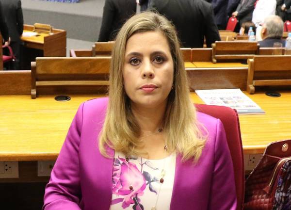 La diputada Kattya González dio positivo al COVID-19 - Noticiero Paraguay