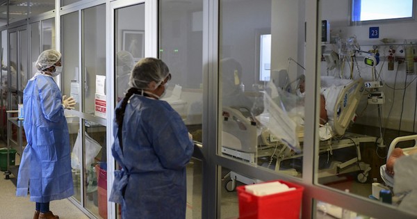 La Nación / Argentina supera los 75.000 muertos por COVID-19