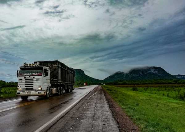 SET reduce del 70% al 50% la retención del IVA a transportistas y camioneros