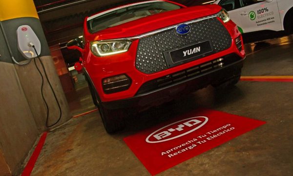 Paseo La Galería y BYD habilitan puntos de recarga para autos eléctricos