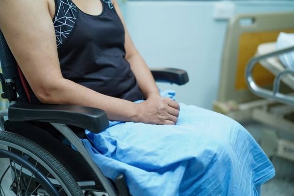 Diario HOY | Vacunarán contra Covid a mujer de 32 años vía amparo judicial
