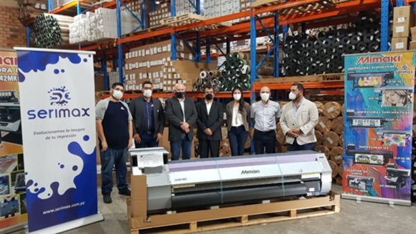 Mediante programa del MIC, microempresa dedicada a la confección recibió maquinarias | .::Agencia IP::.