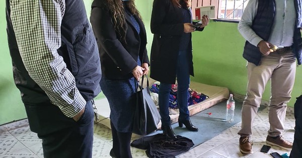 La Nación / Allanan vivienda donde estuvo la joven desaparecida Isaura Bogado