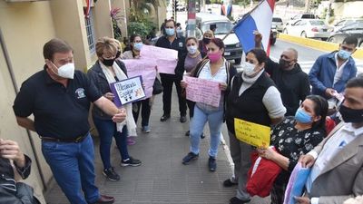 Exigen a autoridades que provean merienda escolar en Lambaré