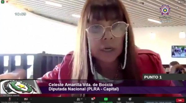 Celeste Amarilla queda varada en Panamá tras vacunarse en EEUU - Noticiero Paraguay