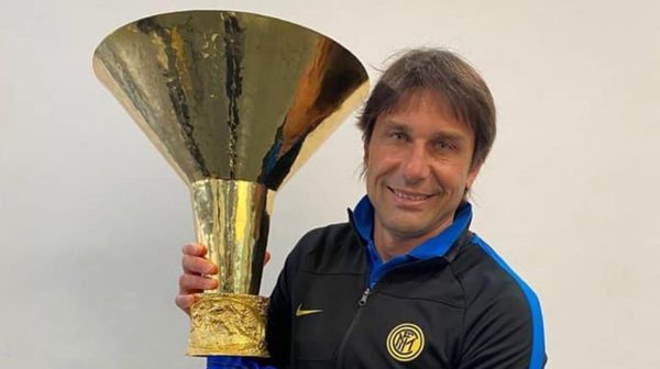 En medio de los festejos, el Inter de Milán deja ir a su DT campeón