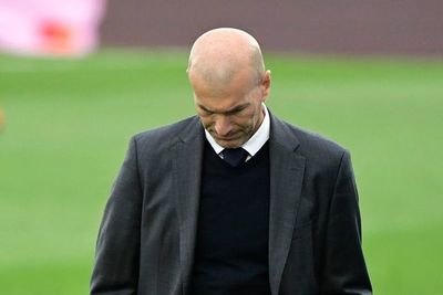 Zidane comunica su deseo de marcharse - Fútbol Internacional - ABC Color
