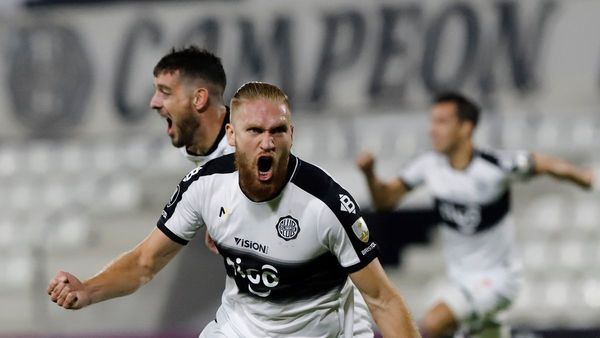 Los goles de Olimpia en una noche llena de mística