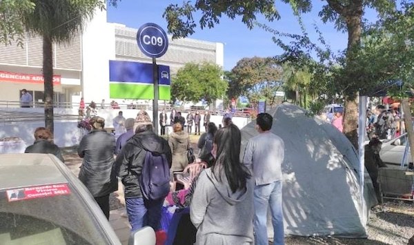 Crónica / Familia está internada y necesitan avei terapia