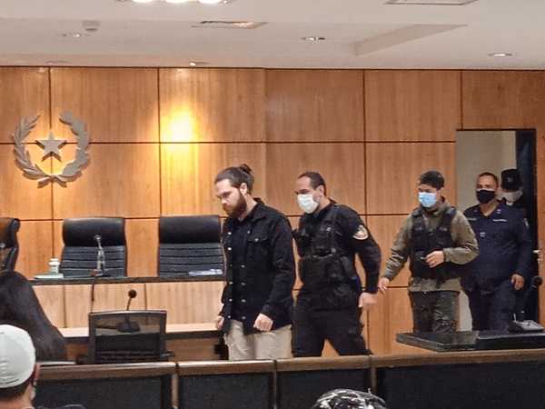 Condenan a 4 años y 6 meses de cárcel a joven por doble homicidio por excitación emotiva - La Clave