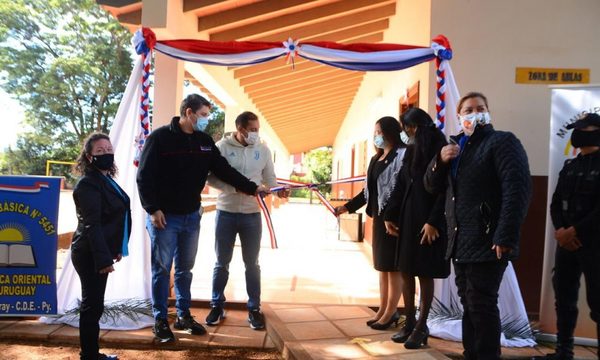 Municipalidad de Ciudad del Este inaugura obras en escuelas de los diferentes barrios – Diario TNPRESS