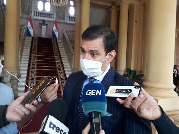 Senador Ovelar confirma que bancada de Añetete se quebró