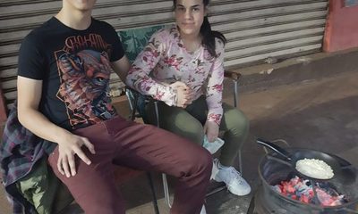 Venden mbeju con la intención de casarse