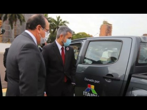 ENTREGA DE CAMIONETAS A SALUD: “NO TENEMOS NI GUANTES”, DICE JEFA DE UTI DEL NACIONAL