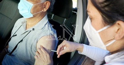 La Nación / Viceministro destaca que solamente con las vacunas se puede vencer a la pandemia