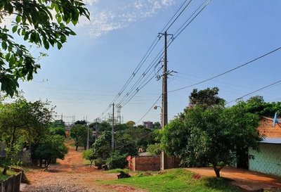 Vaqueria: Nueva línea eléctrica de 23.000 voltios beneficia a familias del Dpto. de Caaguazú