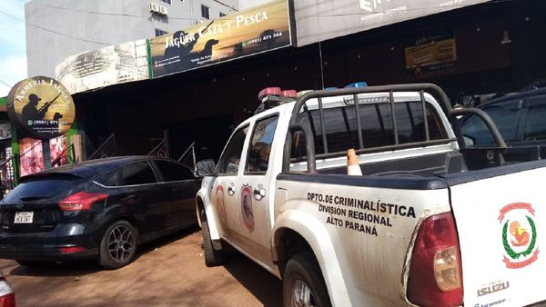 Delincuentes roban alrededor de 30 pistolas de una armería en Ciudad del Este