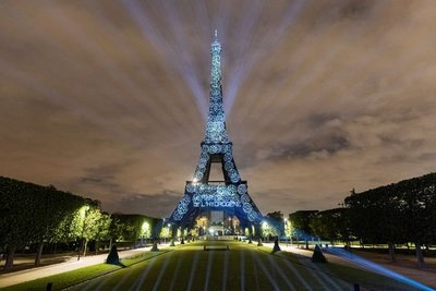 MUNDO | ▶ Video: así fue el show de la Torre Eiffel iluminada por primera vez con hidrógeno