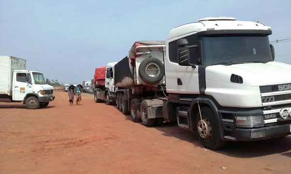 Camioneros vuelven a amenazar con paro desde mañana - Megacadena — Últimas Noticias de Paraguay