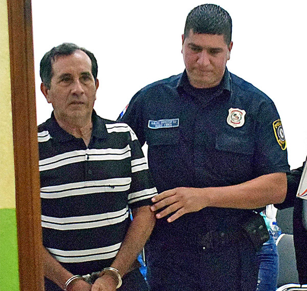 Otro depravado es condenado a prisión por abusar de sus propias hijas