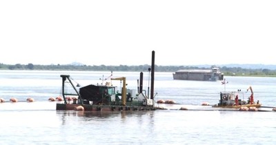 La Nación / Iniciaron los trabajos de dragado del río Paraguay