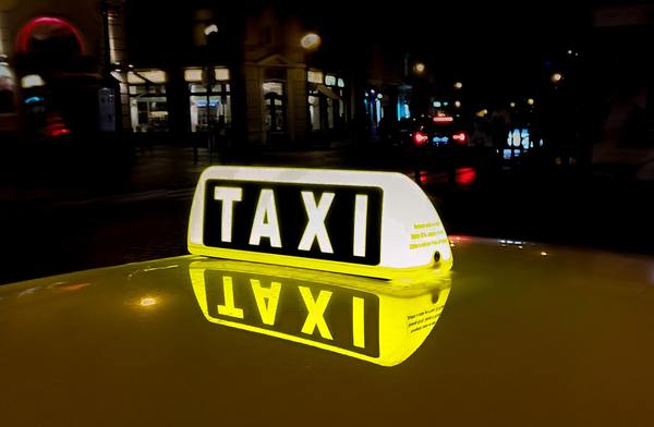 ¿Taxi del futuro? Rusia presenta un novedoso prototipo con autonomía eléctrica