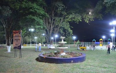 Inauguran renovada plaza en Minga Porã