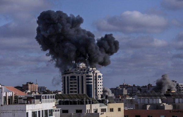 Diario HOY | Destrucción y hacinamiento: Covid-19 se multiplica en Gaza tras escalada