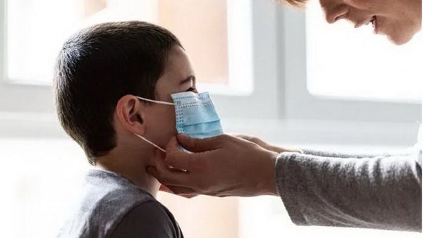 Promedio de contagios en menores pasó de 500 a 2.355