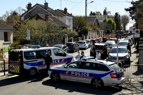 Ataque con cuchillo y tiroteo en Francia: hay un policía muy grave y tres gendarmes heridos | .::Agencia IP::.
