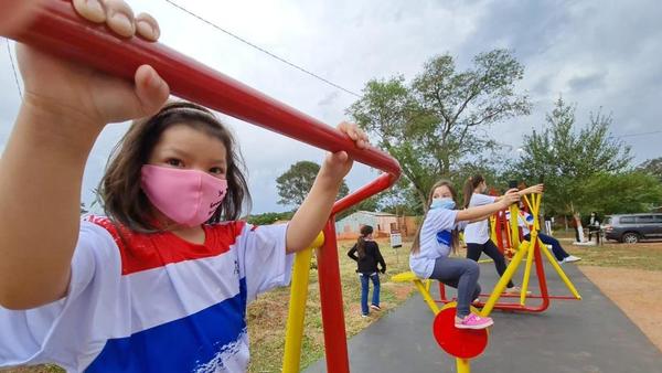 Canindeyú cuenta con moderno polideportivo y siete plazas deportivas