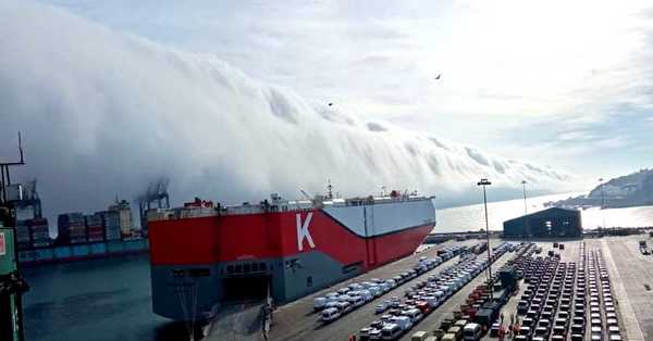 La gigantesca “ola de nubes” que sorprendió a los habitantes de un puerto en Chile - SNT