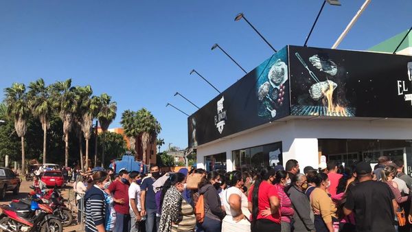 Ofrecieron carne a 5mil'i en Villarrica y el rollo se fue a comprar