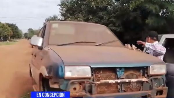 Dejó su vehículo para chapería y le carnearon el motor