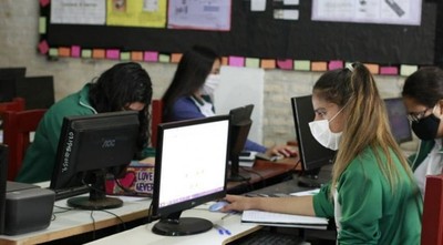 Vacaciones de invierno serán sólo para quienes asisten a clases y analizan si adelantan o extienden