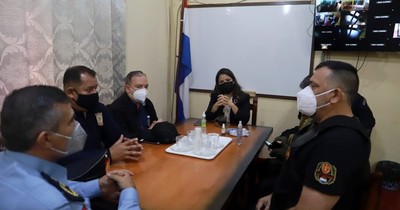 La Nación / Ministra de Justicia Cecilia Pérez realizó un recorrido de seguridad por el penal de PJC